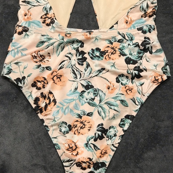 NEW! LA Hearts Pink Floral Wrap One Piece Swimsuit - Picture 4 of 6